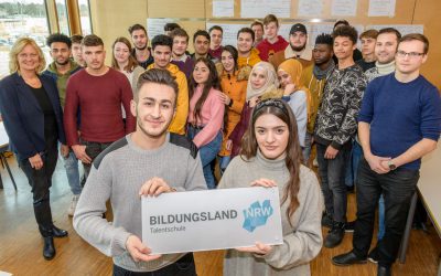 Übergabe der Plakette “Talentschule”