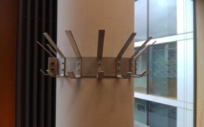 Garderobe aus der Metallwerkstatt