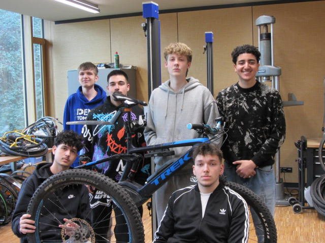 Born´s Bike repariert 222 Fahrräder